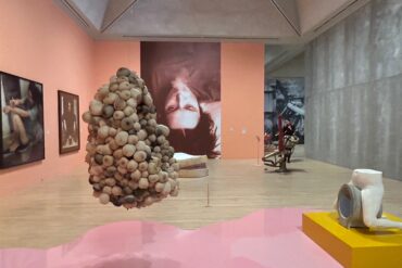 Tate Britain Presents Major Sarah Lucas Retrospective “Happy Gas”  