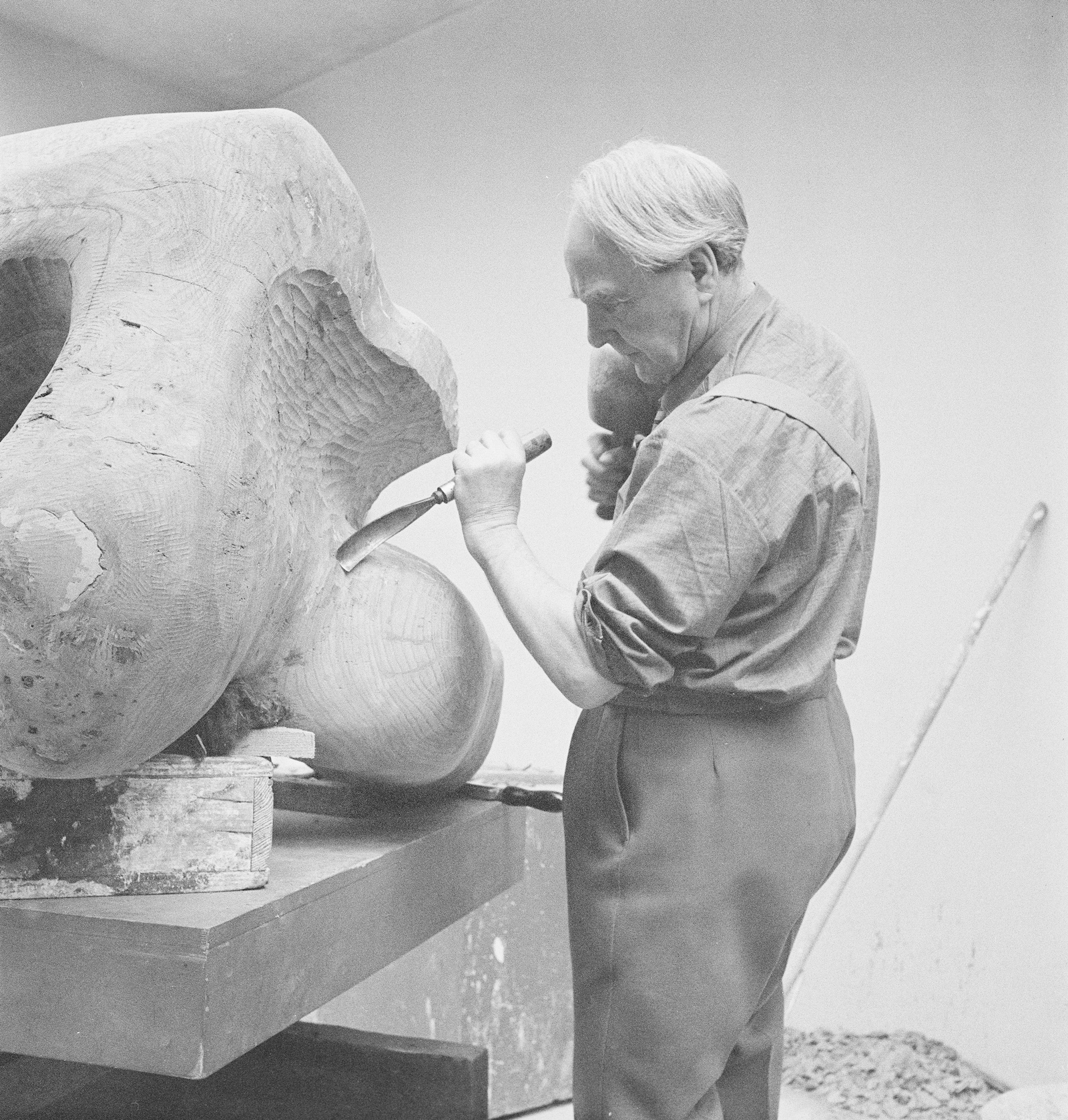 Monumental Nature – Henry Moore's Biggest Ever Outdoor Exhibition